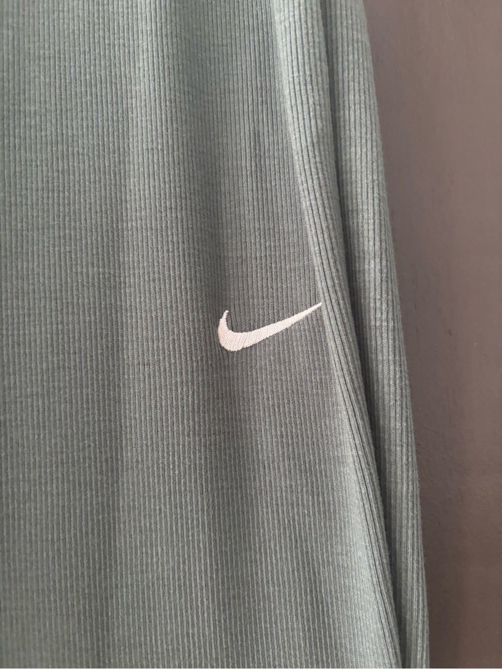 NWT Nike Sportswear Chill Knit Flared Leggings - Vintage Green - Size Small - Picture 5 of 8